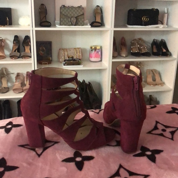 Heels - Picture 2 of 2